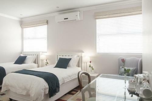 Hostal Anchor Bay Guest House