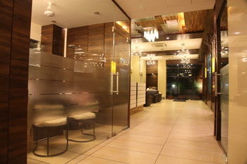 Hotel Le Grande Residency