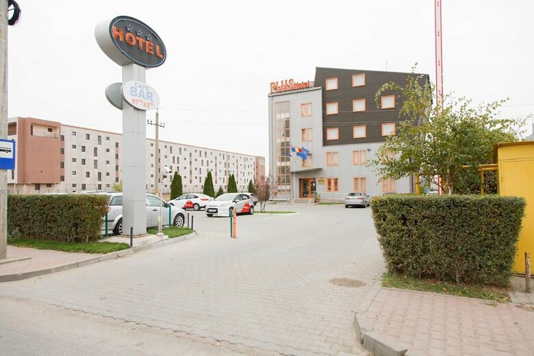 Plus Hotel