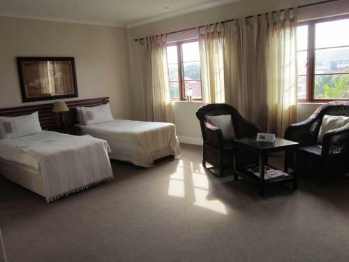 Hostal La Roche Guest House