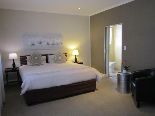 Hostal La Roche Guest House