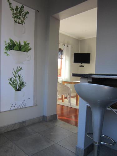 Hostal La Roche Guest House