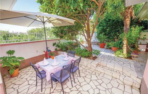 Holiday Home Omladinska K-557