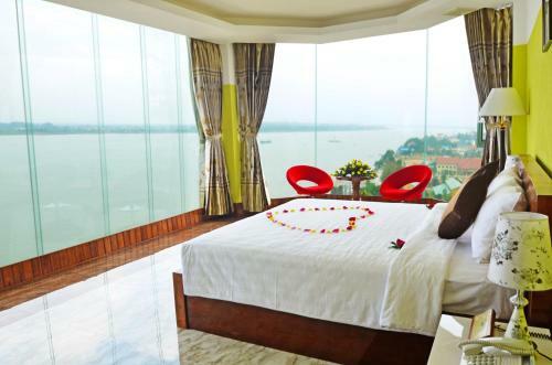 High Sky Hotel