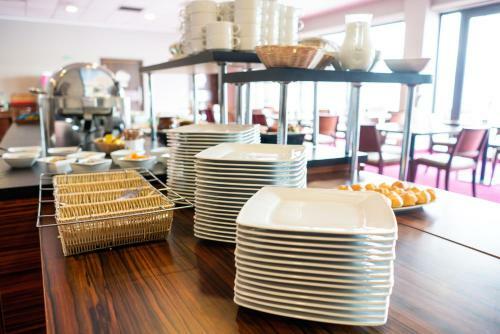 Hotel Focus Katowice Chorz�w