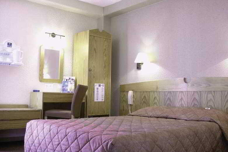 Hotel Kyriad Dijon Longvic