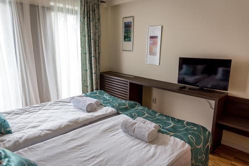 Hostal May Art Residence