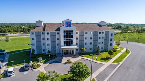 Motel 6 Kingston Ontario