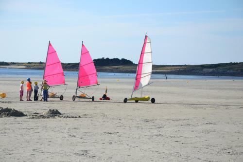 Cap Sur Pen Ar Valy � Plougoulm
