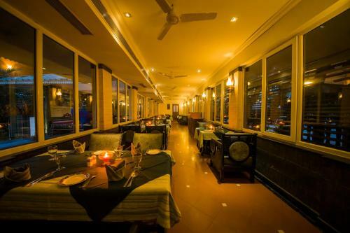 Hotel The Renai Cochin