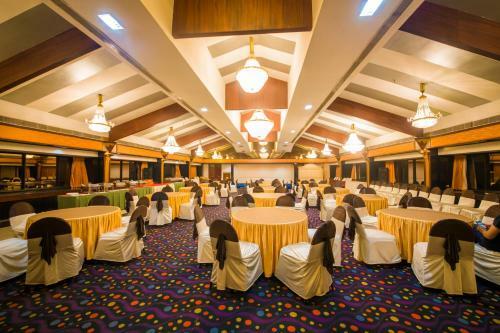 Hotel The Renai Cochin