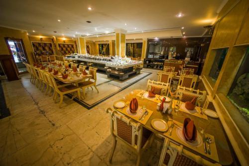 Hotel The Renai Cochin