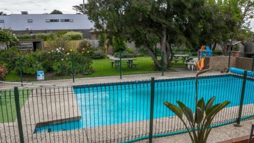 Parkwood Motel & Apartments