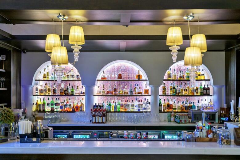 Epoque Hotel