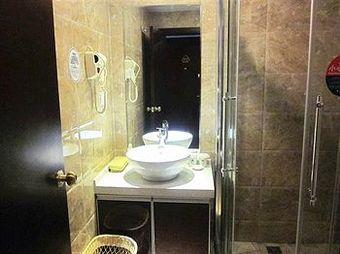 Greentree Inn Changzhou Liyang Pingling Square Business Hotel