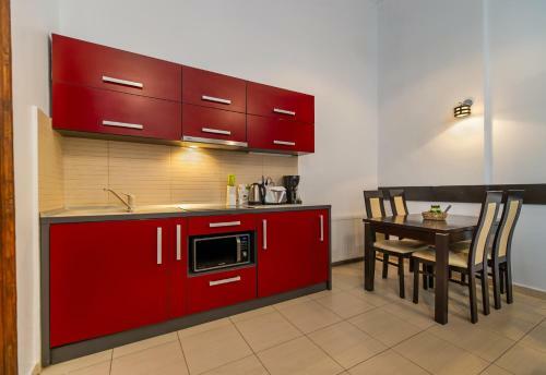 Select City Center Apartments
