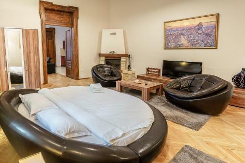 Select City Center Apartments