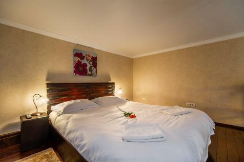 Select City Center Apartments
