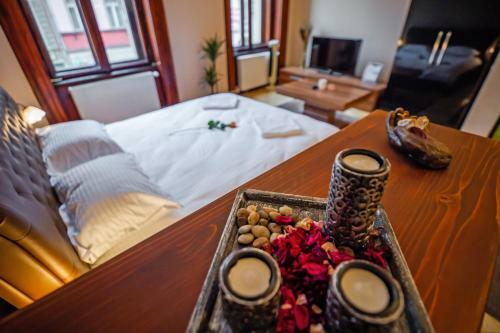 Select City Center Apartments