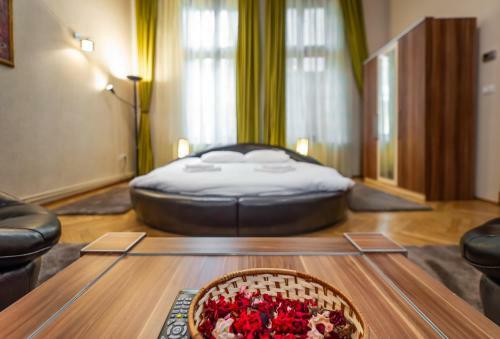 Select City Center Apartments