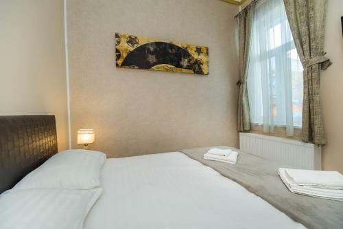 Select City Center Apartments