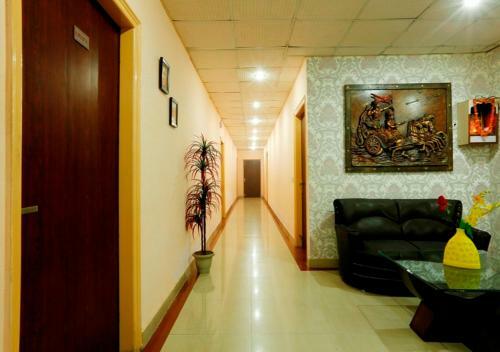 Hotel Anand Lok
