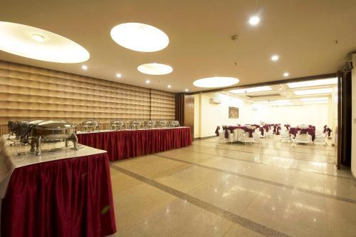 Alpina Hotels & Suites