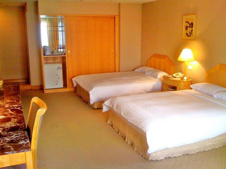 Chuto Plaza Hotel