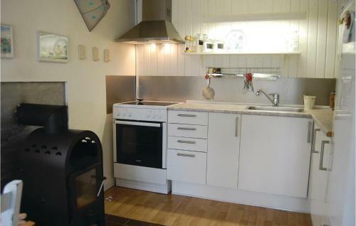 Holiday Home Lykkens H�b