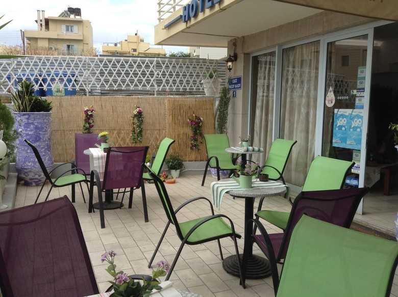 Pasiphae Hotel