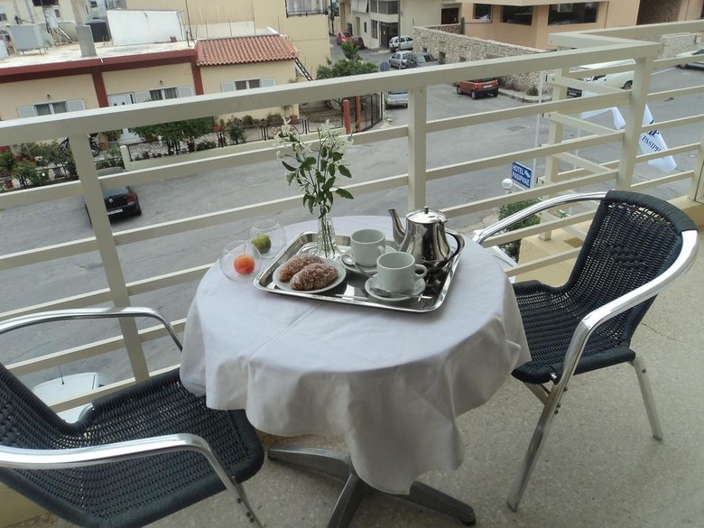 Pasiphae Hotel