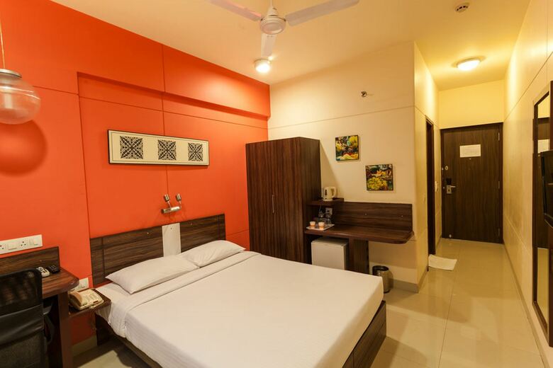 Hotel Ginger Surat