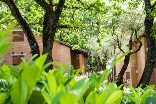 Hostal Cerquestra Camping Village