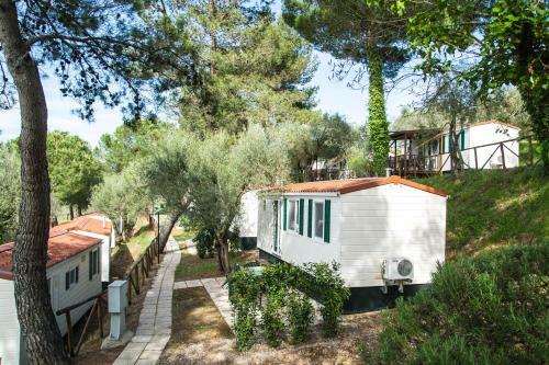 Hostal Cerquestra Camping Village