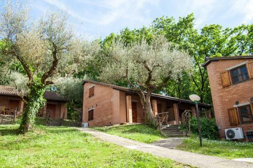 Hostal Cerquestra Camping Village
