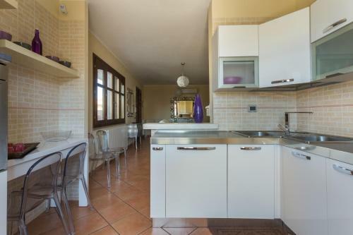 Anaele House B&B