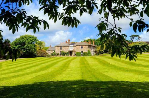 Broomhill Manor Holiday Cottages