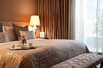 The Leela Ambience Gurgaon Hotel & Residences