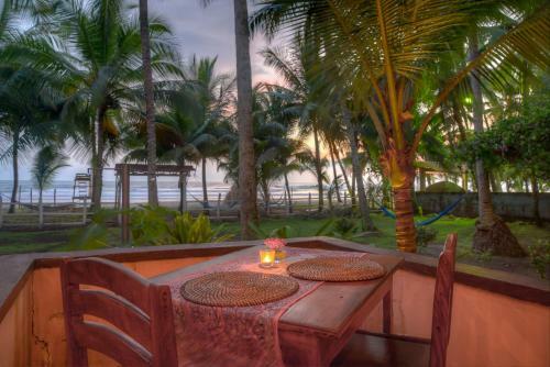 Bed & Breakfast Encantada Ocean Cottages