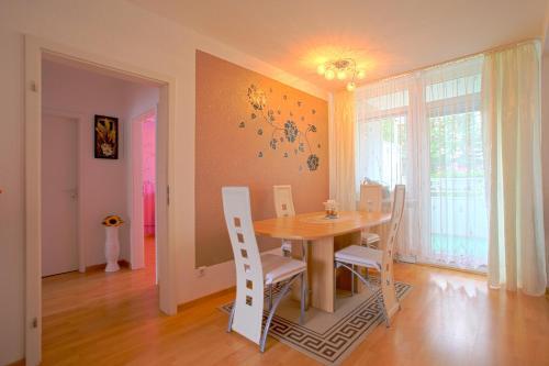 Conzeptplus Private Rooms Exhibition Center (room Agency)