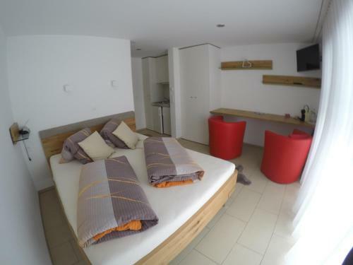Hostal Ustria / Pensiun Trutg