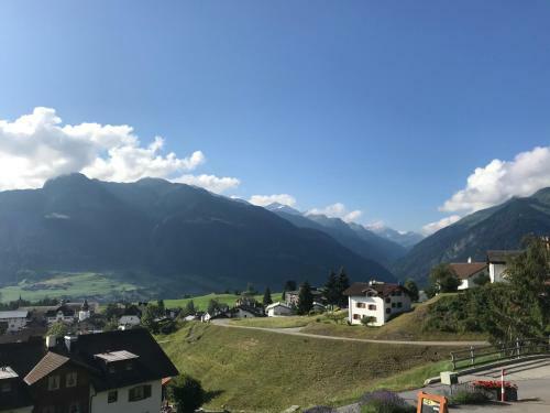 Hostal Ustria / Pensiun Trutg