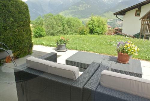 Hostal Ustria / Pensiun Trutg