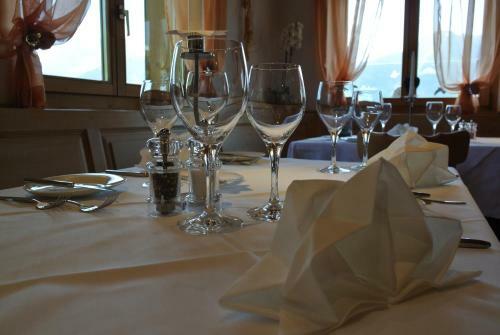 Hostal Ustria / Pensiun Trutg