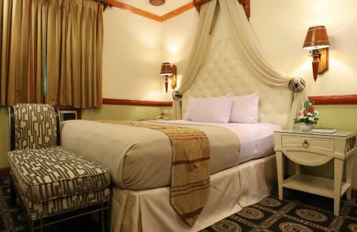 Camelot Hotel