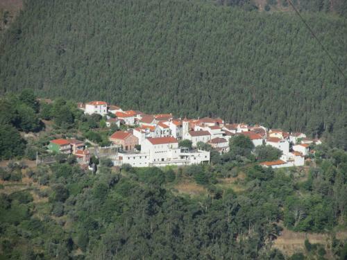Hostal Alojamento Local De Pardieiros