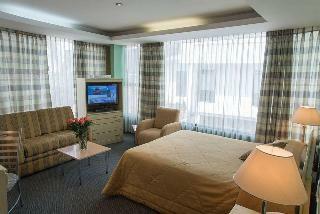 Hotel Melrose Plaza Suites