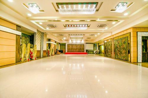 Hotel Sadanand Regency