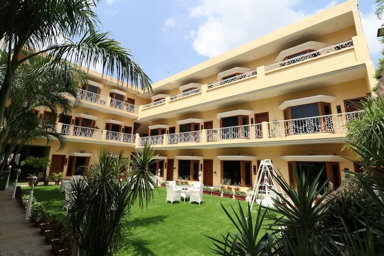 Hotel Mohan Continental