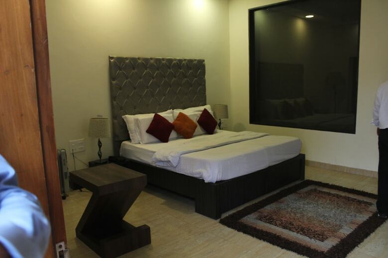 Hotel Mohan Continental